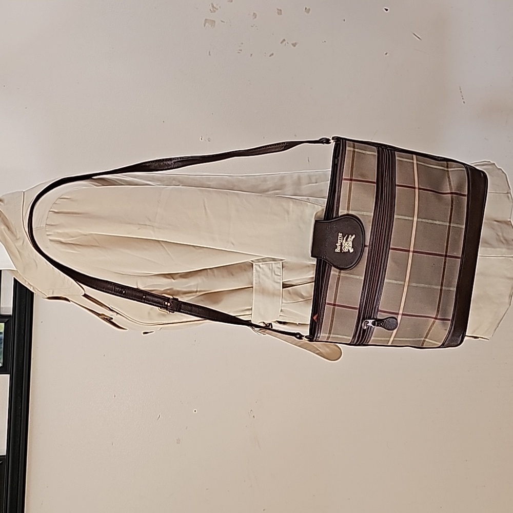 Burberrys Check Shoulder Bag - Picture 4 of 17